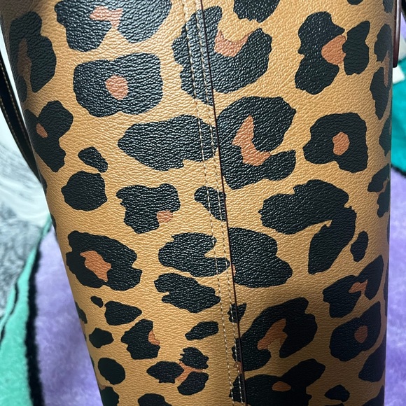 Coach cheetah purse - Picture 4 of 8